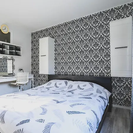 Nice House 1,4 Km From Hannover Exhibition Centre *